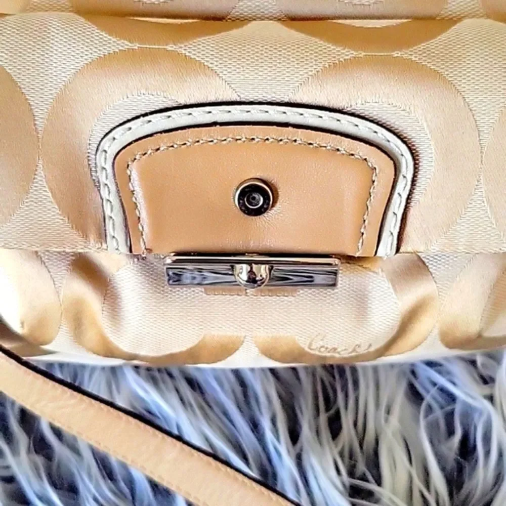 Coach Tan Shoulder Bag - Picture 10 of 10